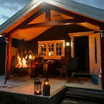 Traditional In Beautiful Mountain Setting Casa vacanze