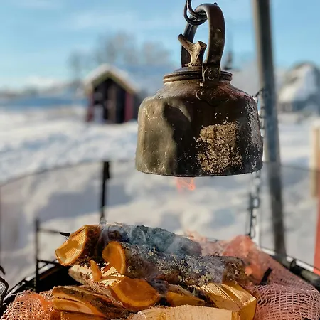 Traditional In Beautiful Mountain Setting 別荘