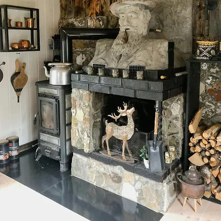 Traditional In Beautiful Mountain Setting * Alen