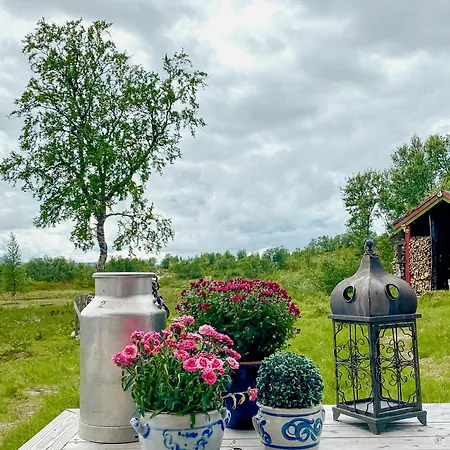 Traditional In Beautiful Mountain Setting *