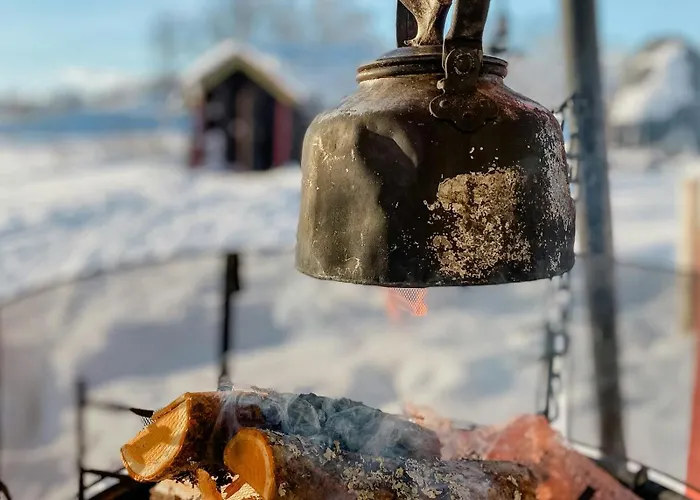 Traditional In Beautiful Mountain Setting 度假居